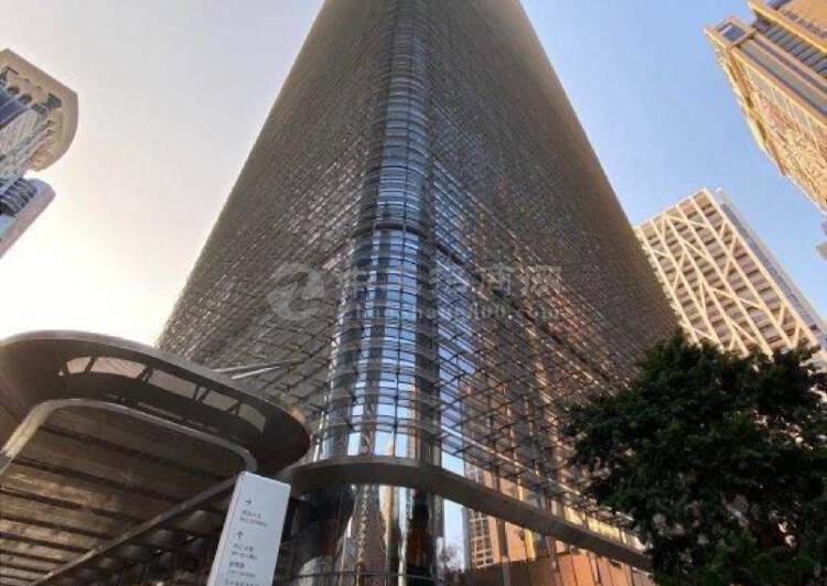 中洲控股大厦豪装1100平办公室电梯口带家私东南向采光佳3