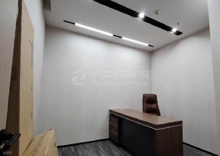 深圳龙华大浪中建科技园精装修200平红本办公室带家私1