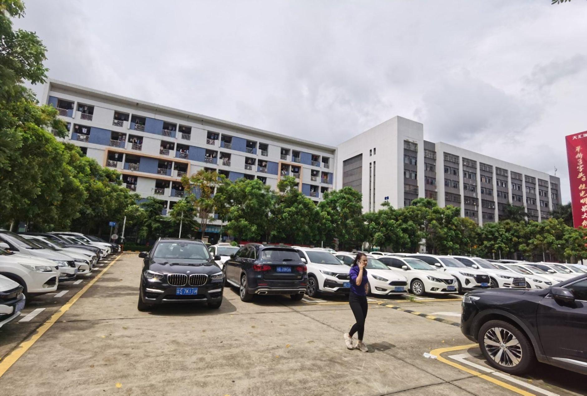 新安12号线地铁口10万平大型园区小面积厂房仓库办公室出租 新安12号线地铁口10万平大型园区小面积厂房仓库办公室出租