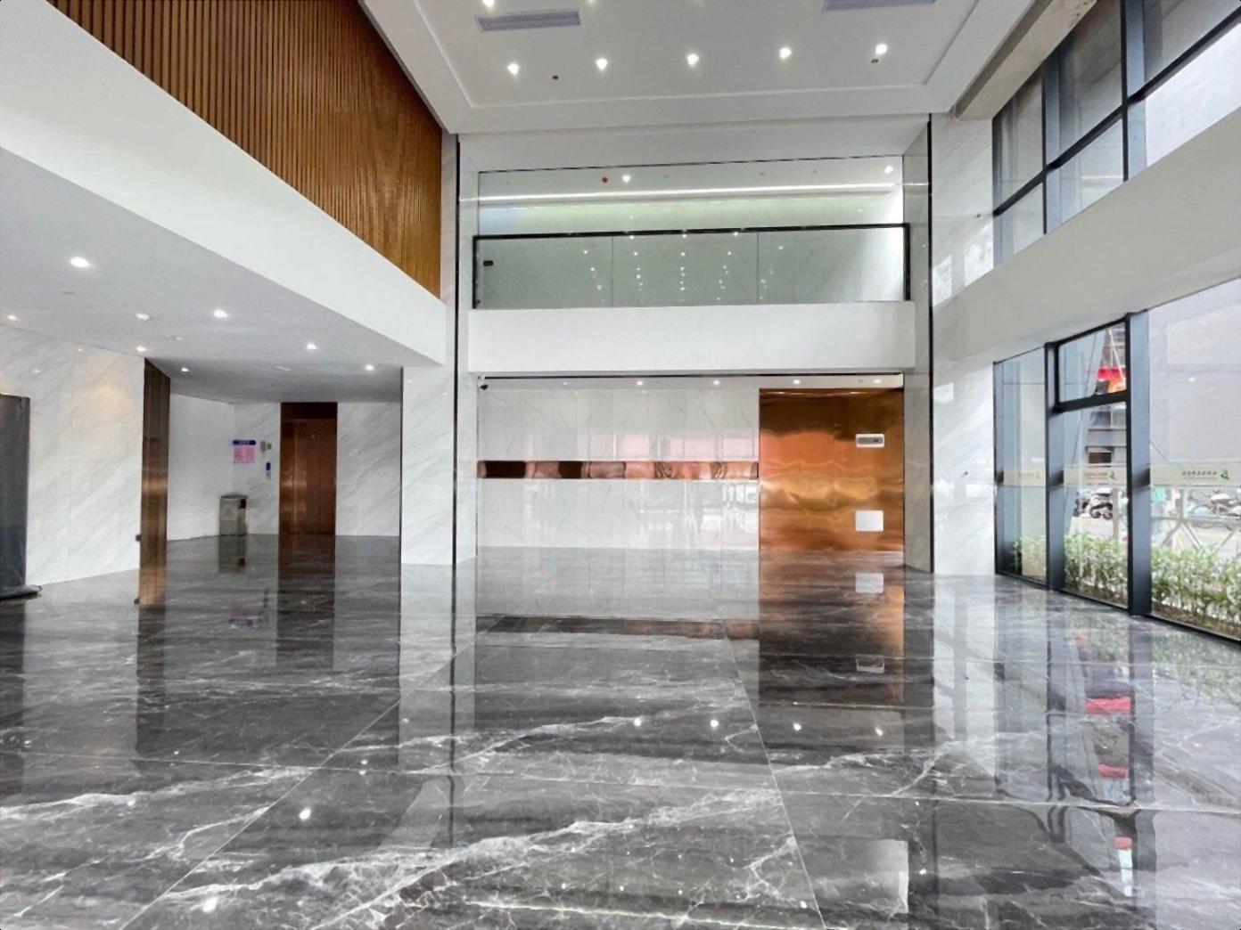 坂田五和电商产业园精装修200平办公室出租带家私落地窗