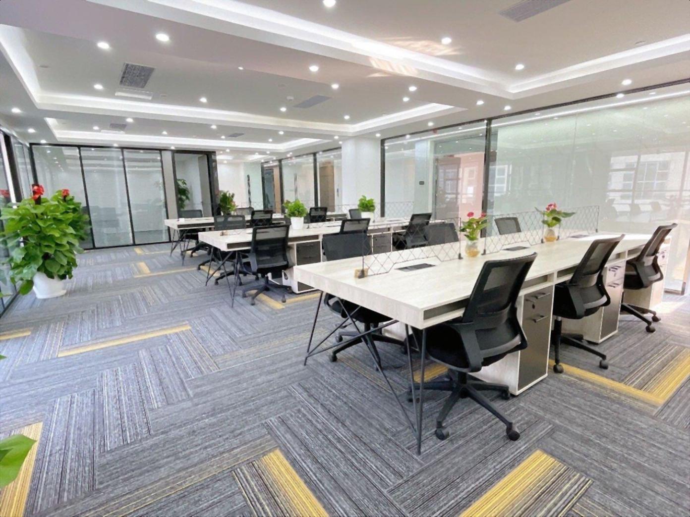 坂田五和电商产业园精装修200平办公室出租带家私落地窗