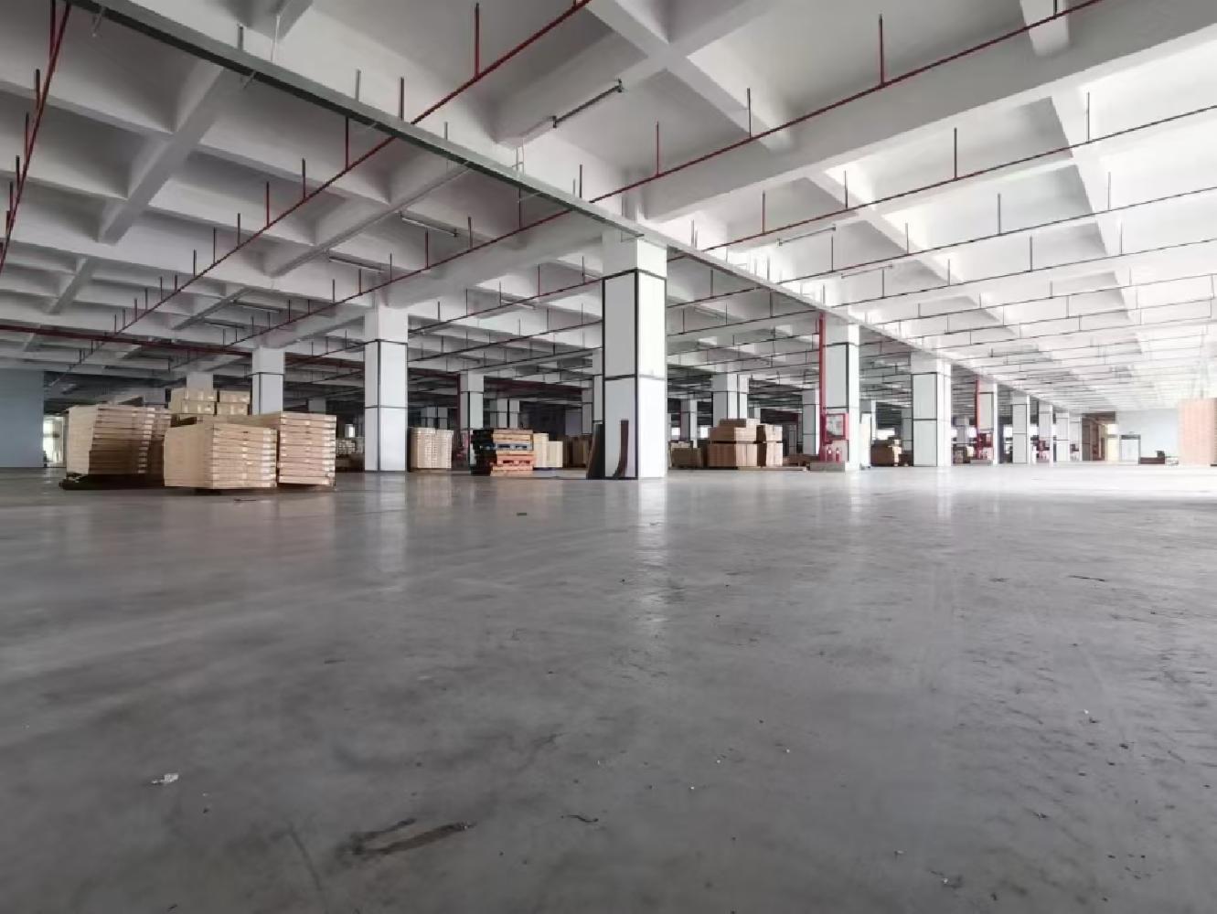 龙华元芬厂房出租，1000平方起分，适合生产仓库。