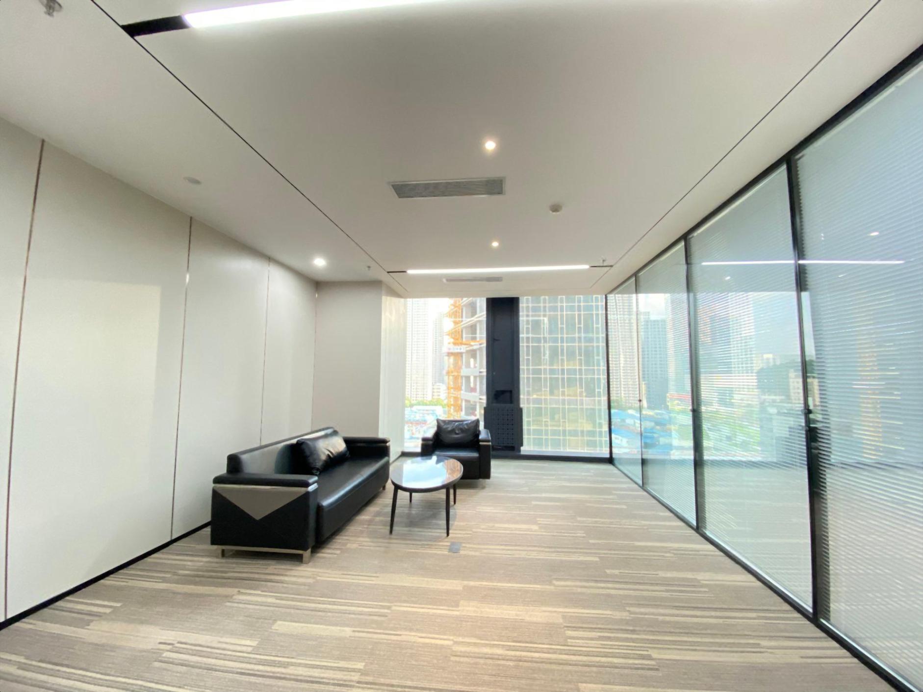 西丽留仙洞地铁口800平电梯口精装修 西丽留仙洞地铁口800平电梯口精装修