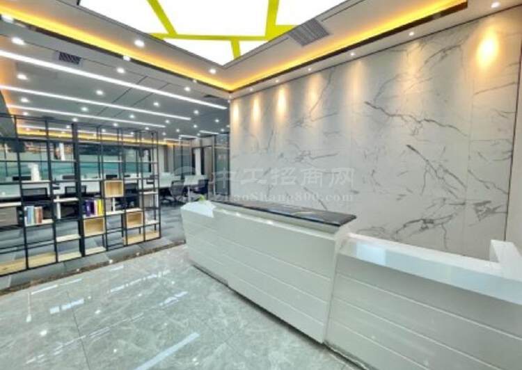 西丽塘朗站邻距离金骐智谷大厦精装300平办公室带家私出租8