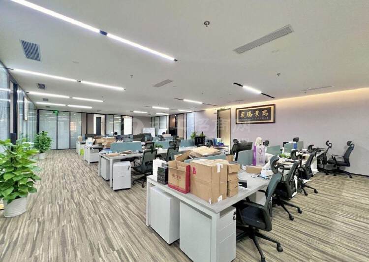 光明区展辰大厦800平米全新精装办公室出租其余大小皆有1