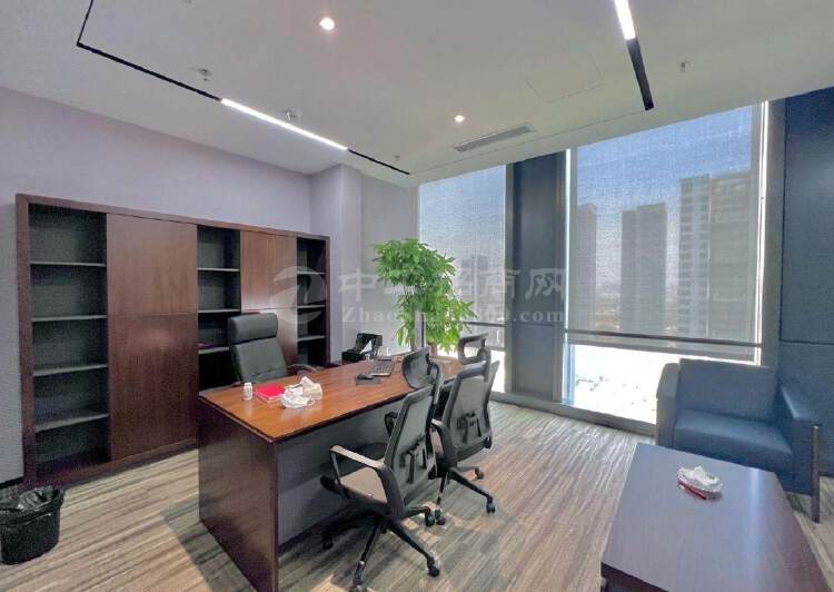 光明区展辰大厦800平米全新精装办公室出租其余大小皆有4