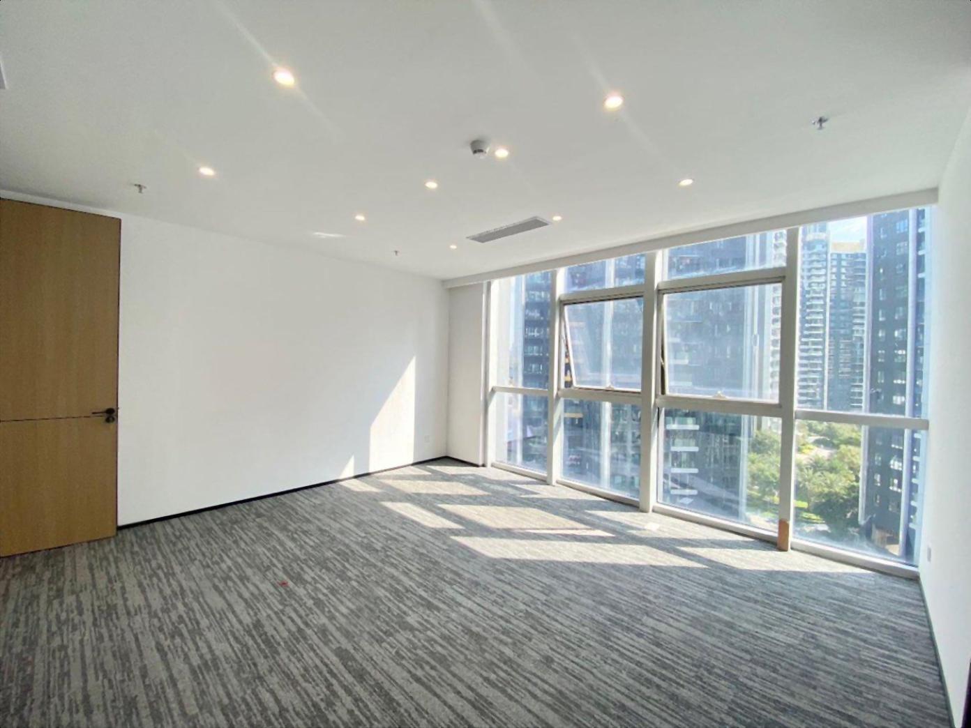 金骐智谷大厦全新装修300平电梯口户型方正塘朗地铁口