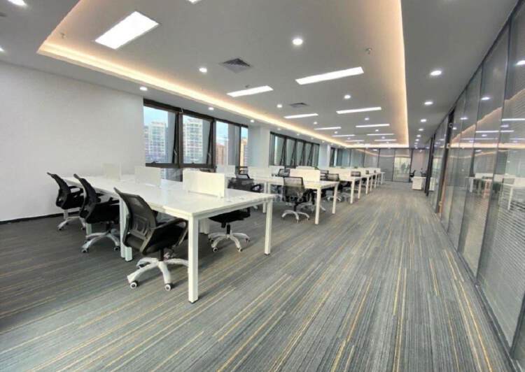 深圳北站红山地铁精装修400平5个办公室带家私拎包办公4