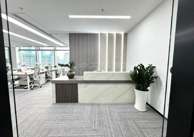 深圳北宝山时代大厦精装办公室大小面积带家私空调3