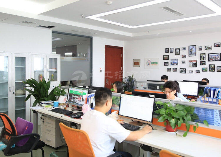上海办公室写字间精装出租，办公家具配套齐全1