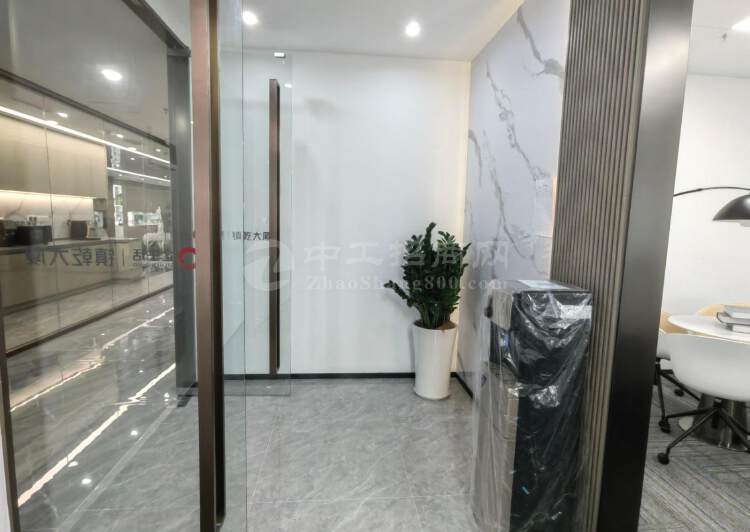 南山科技园一双深圳湾100平200平豪华装修带家私空调2