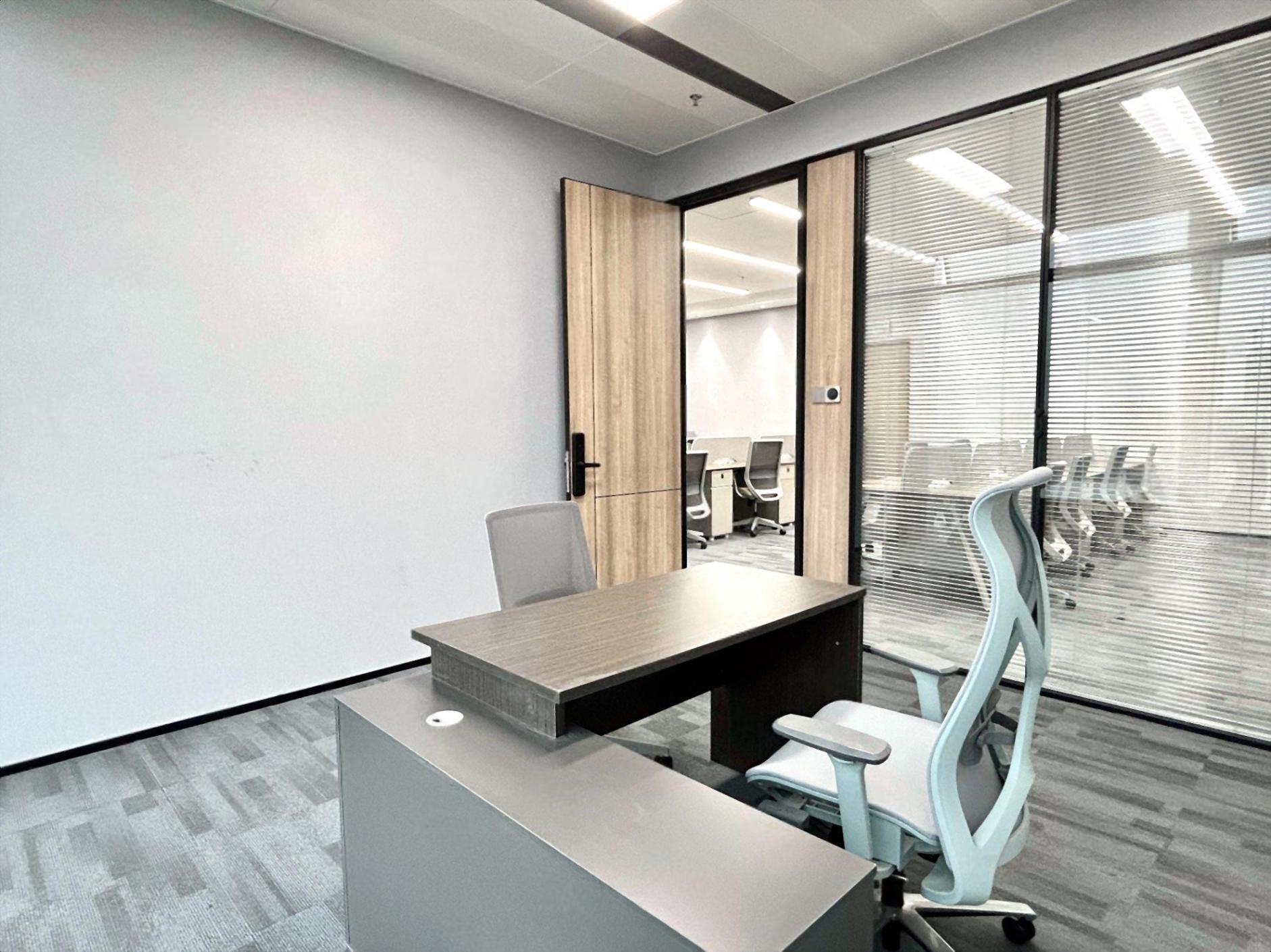 业主石芽岭花园式写字楼200平带精装带家私办公室