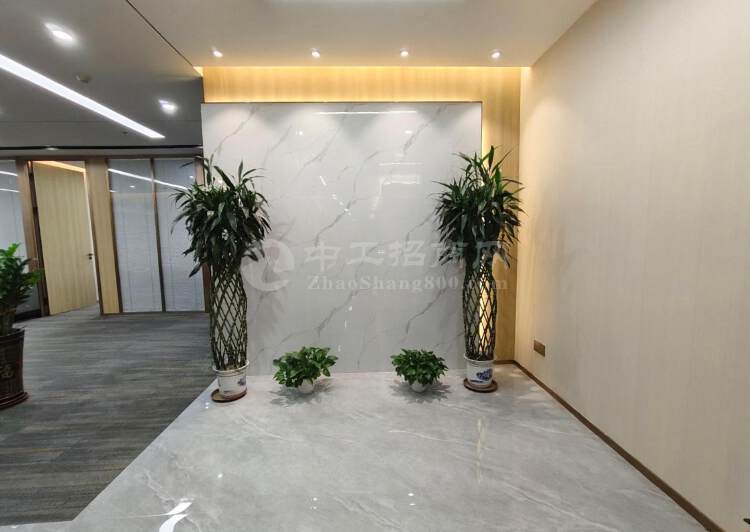 龙华地铁口精装修写字楼办公室200平方出租开发商直租4