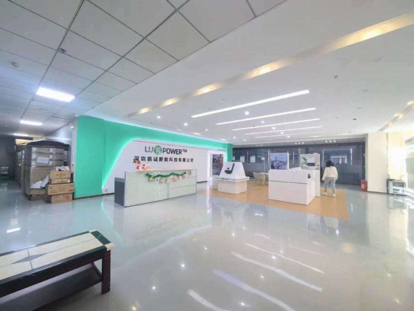 西乡固戍大门楼上整层2800平精装修办公研发厂房低 西乡固戍大门楼上整层2800平精装修办公研发厂房低