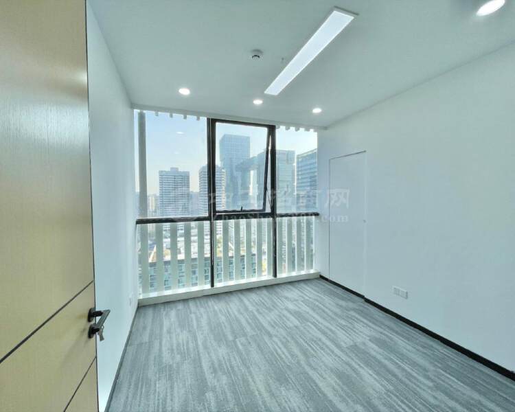 深圳湾生态园地铁口位置.163平精装办公室出租