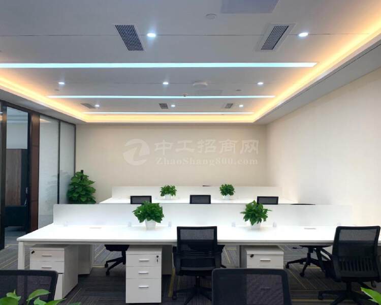 中洲控股大厦豪装1100平办公室电梯口带家私东南向采光佳