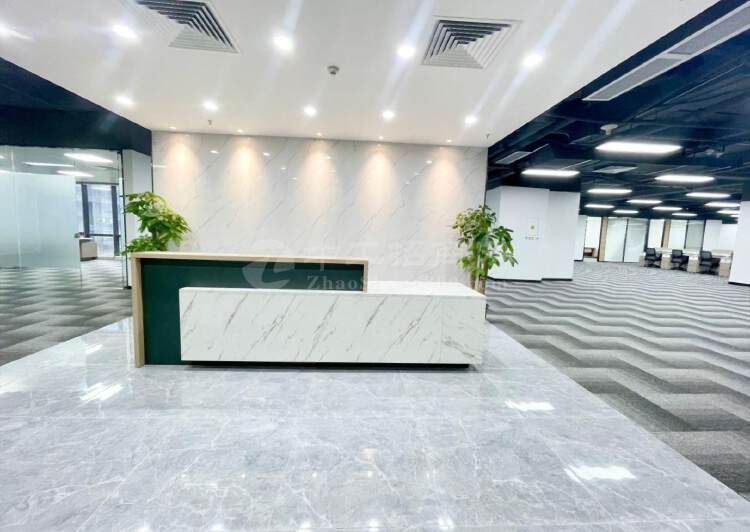 办公室出租科技园深圳湾软件生态园670平精装朝南带家私1