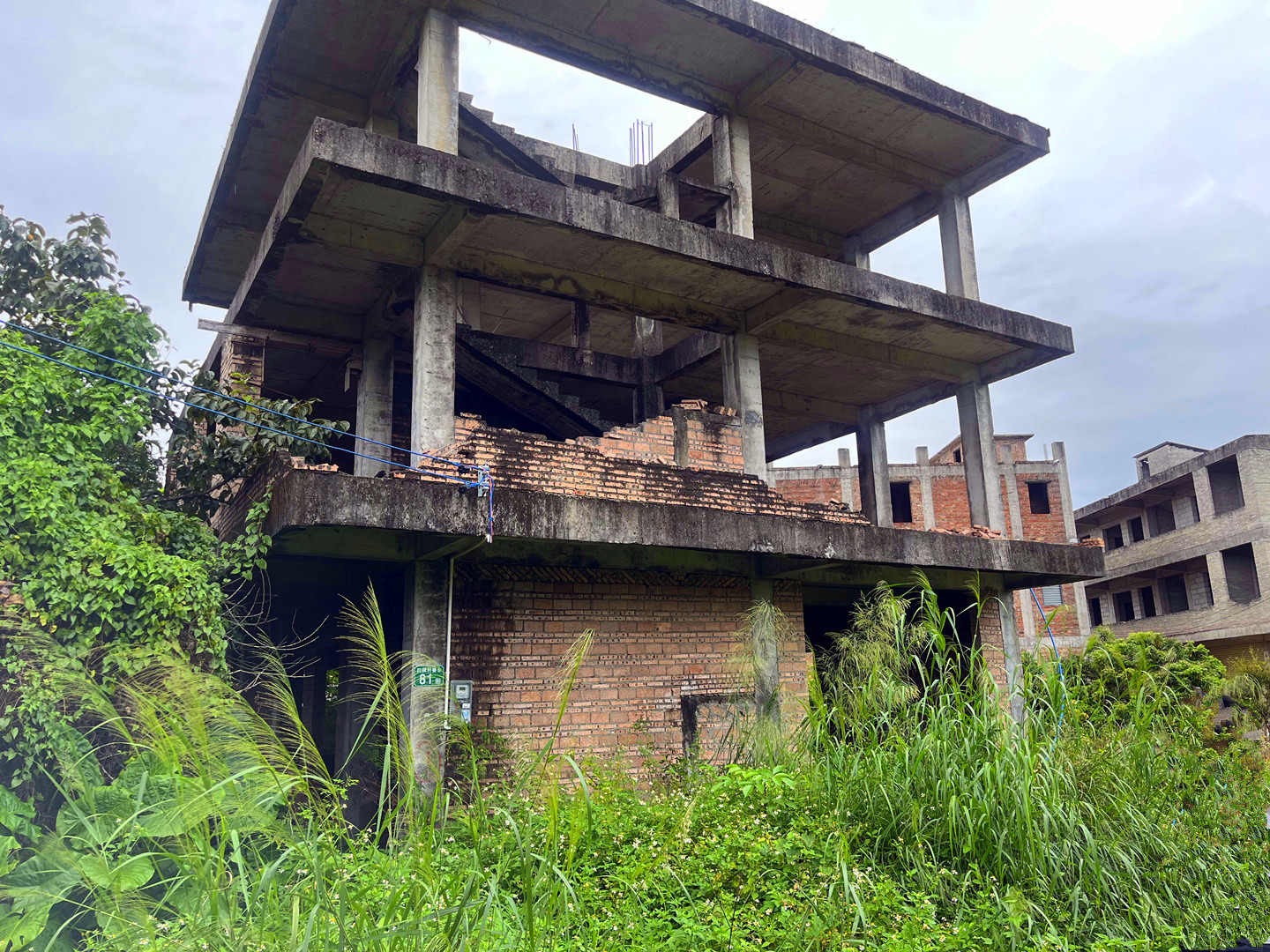 从化区城郊附近200平方土地360平方楼房整体转让7