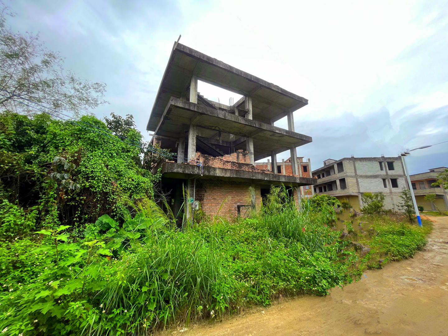 从化区城郊附近200平方土地360平方楼房整体转让9