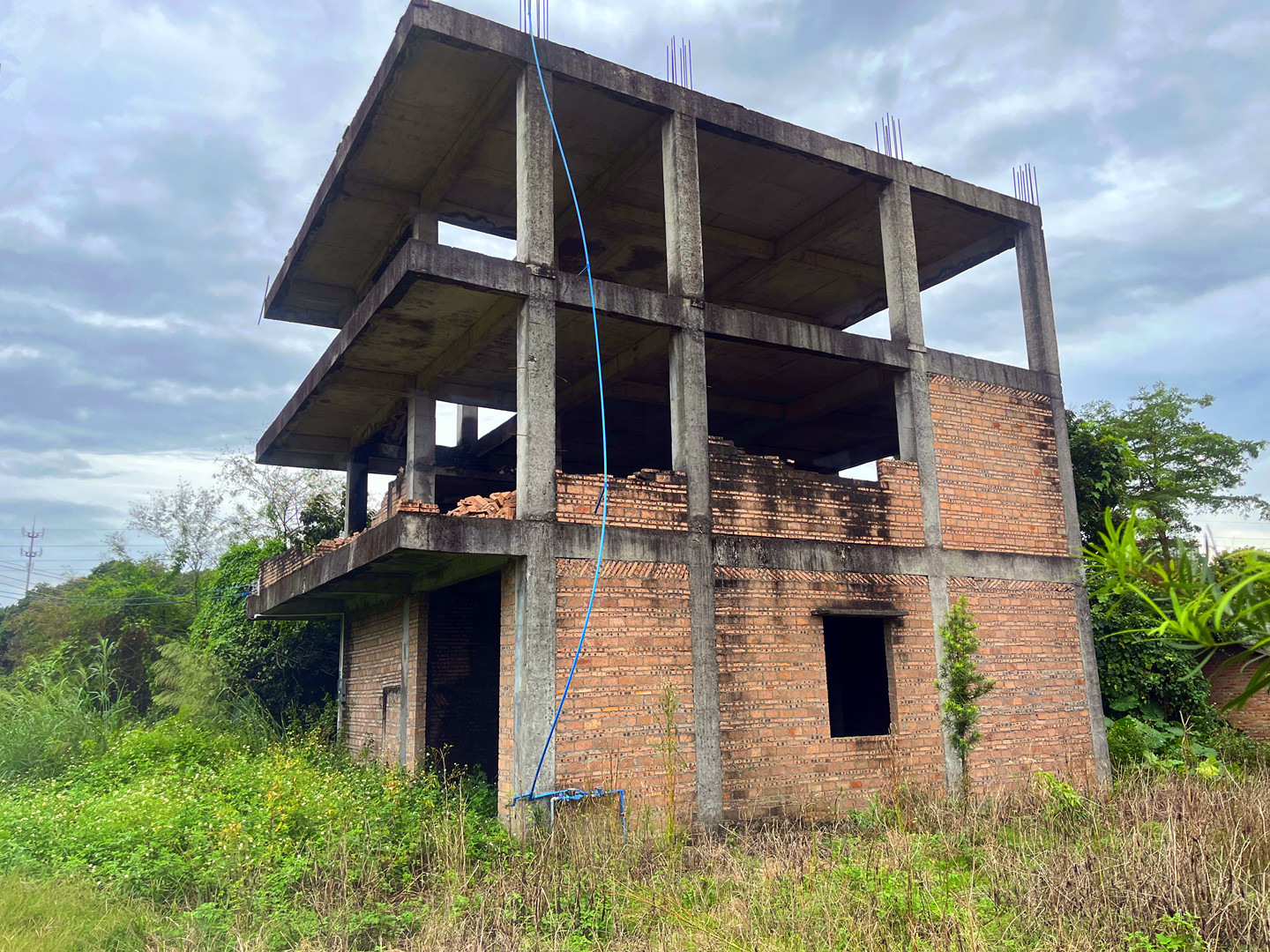 从化区城郊附近200平方土地360平方楼房整体转让8