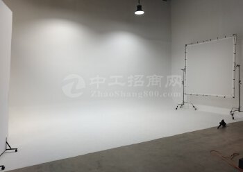 现成摄影设计装修，层高7米4